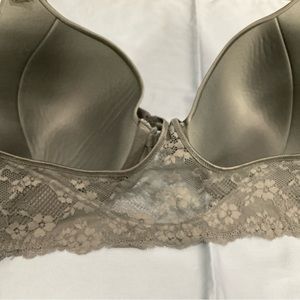 Playtex and madenform bra 42C